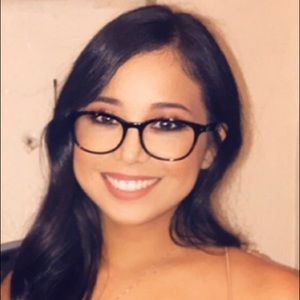 Meet your seller👸🏽